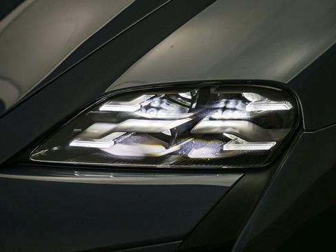 Certified 2025 Porsche Taycan Turbo GT AWD/4WD image 11