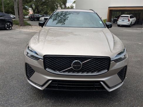 New 2026 Volvo XC60 B5 Plus w/ Climate Package image 9