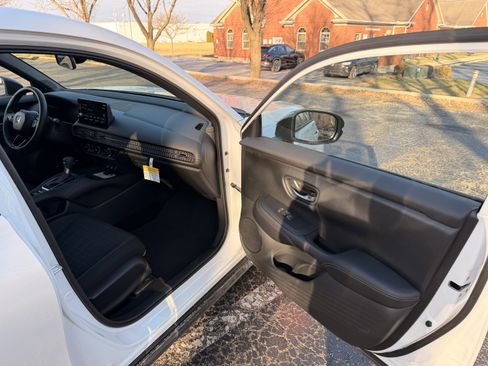 Certified 2026 Honda HR-V Sport image 14