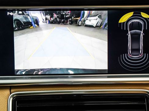 Used 2017 Porsche Panamera image 35