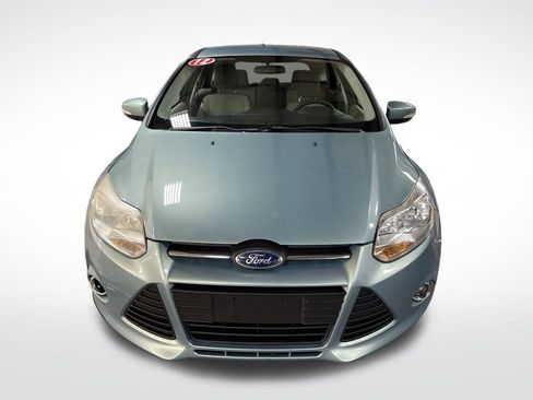 Used 2012 Ford Focus SE w/ SE Winter Pkg image 9