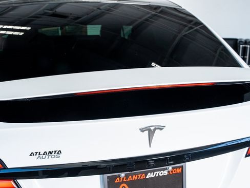 Used 2022 Tesla Model X image 24