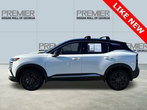 Used 2026 Nissan Kicks SR w/ Illumination Package image 8