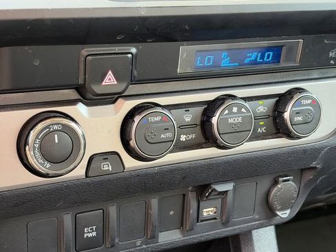Used 2023 Toyota Tacoma SR AWD/4WD image 20