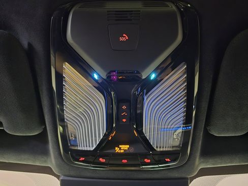 Certified 2023 BMW X7 xDrive40i w/ M Sport Package image 29