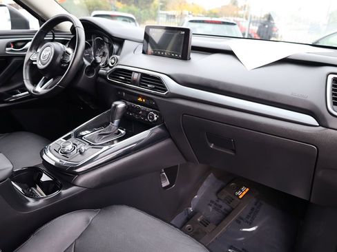 Used 2018 MAZDA CX-9 Touring image 21