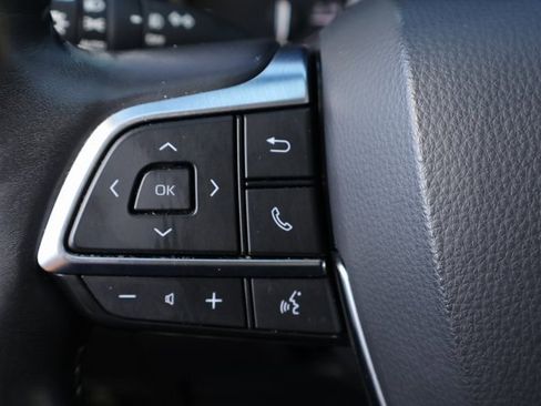 Used 2021 Toyota Highlander Limited image 23