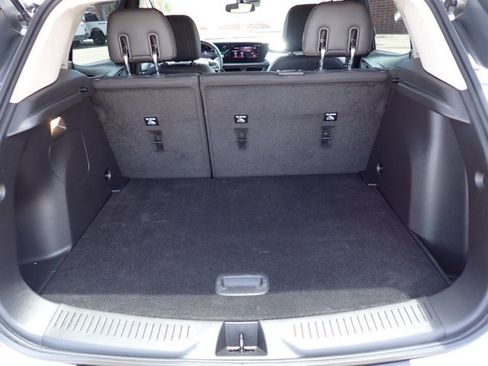 Used 2024 Buick Encore GX Preferred w/ Comfort Package FWD image 8