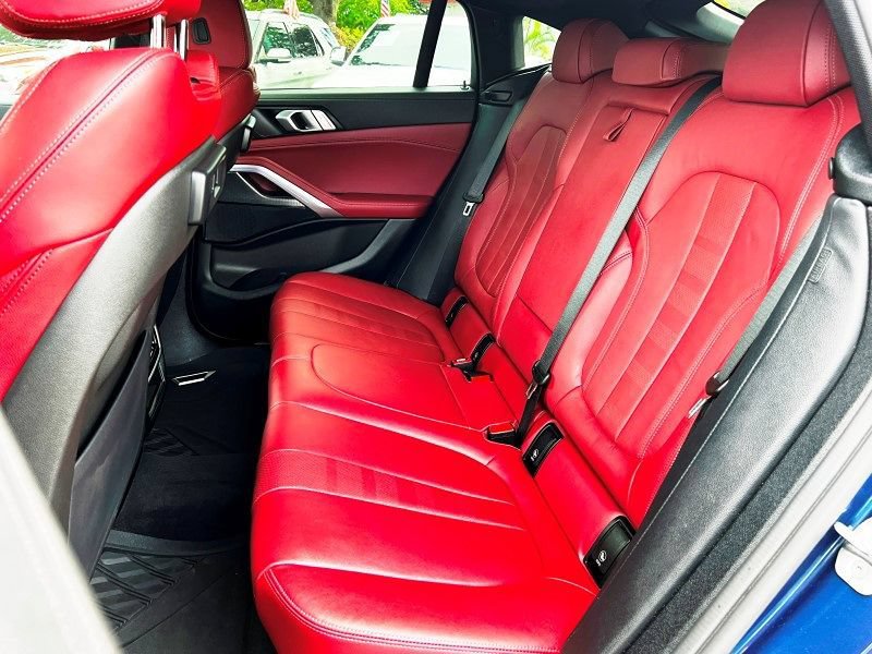 Used 2022 BMW X6 xDrive40i w/ M Sport Package AWD/4WD image 17