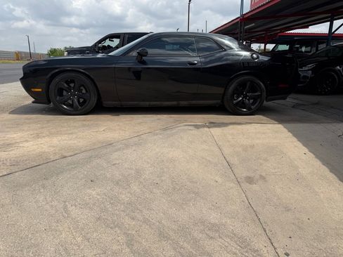 Used 2013 Dodge Challenger R/T Plus image 20