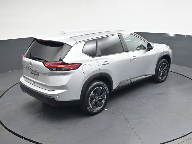 Used 2025 Nissan Rogue SV FWD image 24