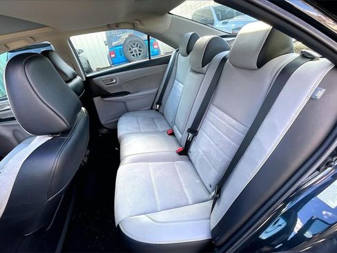 Used 2017 Toyota Camry XSE image 23