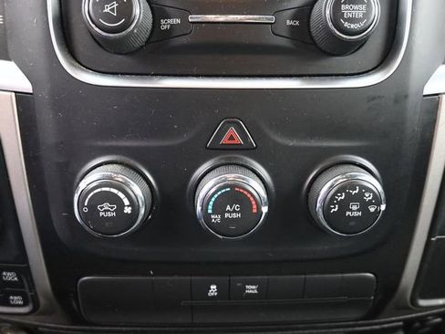 Used 2019 RAM 1500 Classic SLT image 22