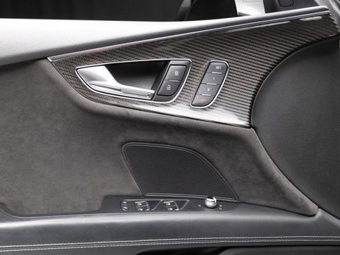 Used 2016 Audi RS 7 Prestige w/ Carbon-Optic Package image 44