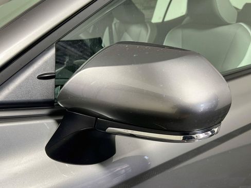 Used 2026 Toyota Camry SE FWD image 12