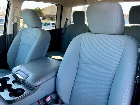 Used 2018 RAM 2500 Tradesman w/ Chrome Appearance Group image 40