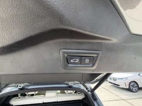 Used 2025 BMW X5 M60i AWD/4WD image 31