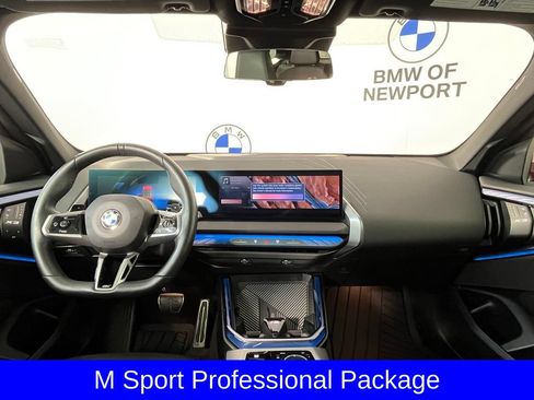 Certified 2025 BMW X3 xDrive30i w/ M Sport Package AWD/4WD image 5
