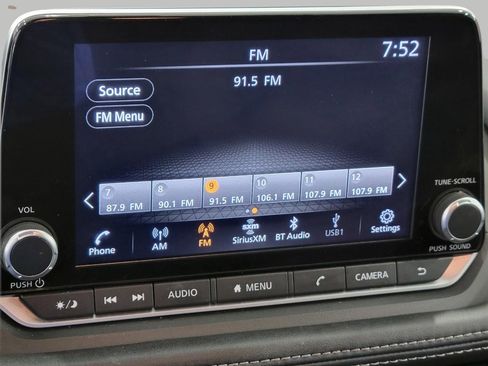 Used 2023 Nissan Rogue SV AWD/4WD image 34