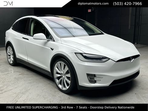 Used 2016 Tesla Model X 75D image 9
