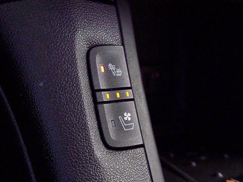 Used 2017 GMC Acadia Denali w/ Technology Package image 24