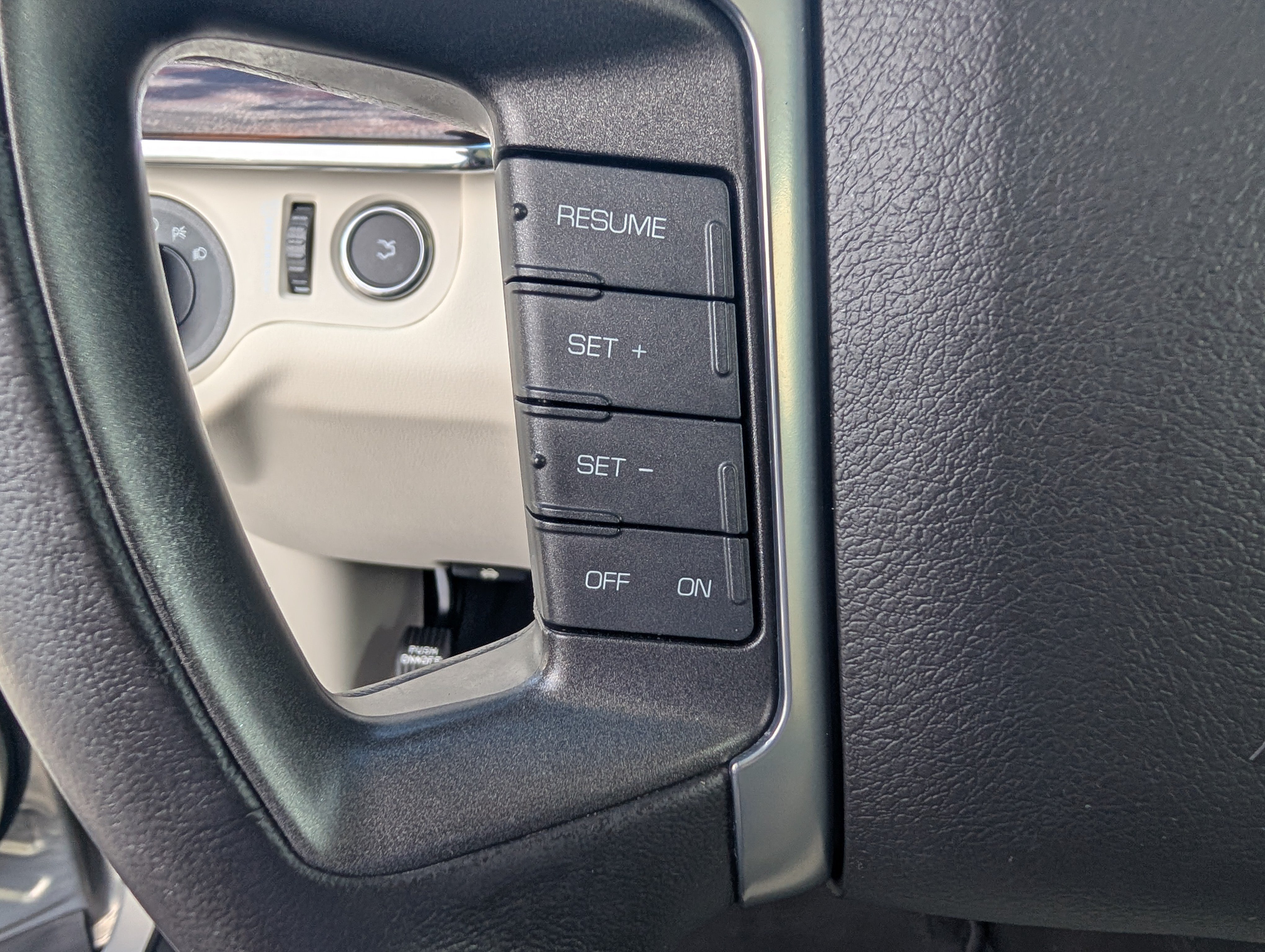 Used 2009 Lincoln MKS FWD image 16