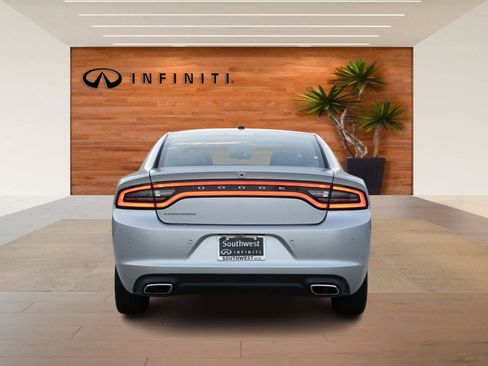 Used 2022 Dodge Charger SXT w/ Leather Interior Group image 6