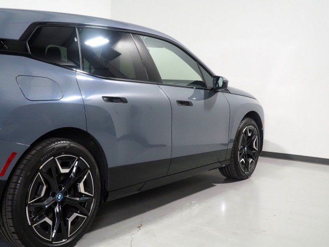 Used 2024 BMW iX xDrive50 w/ Sport Package AWD/4WD image 69