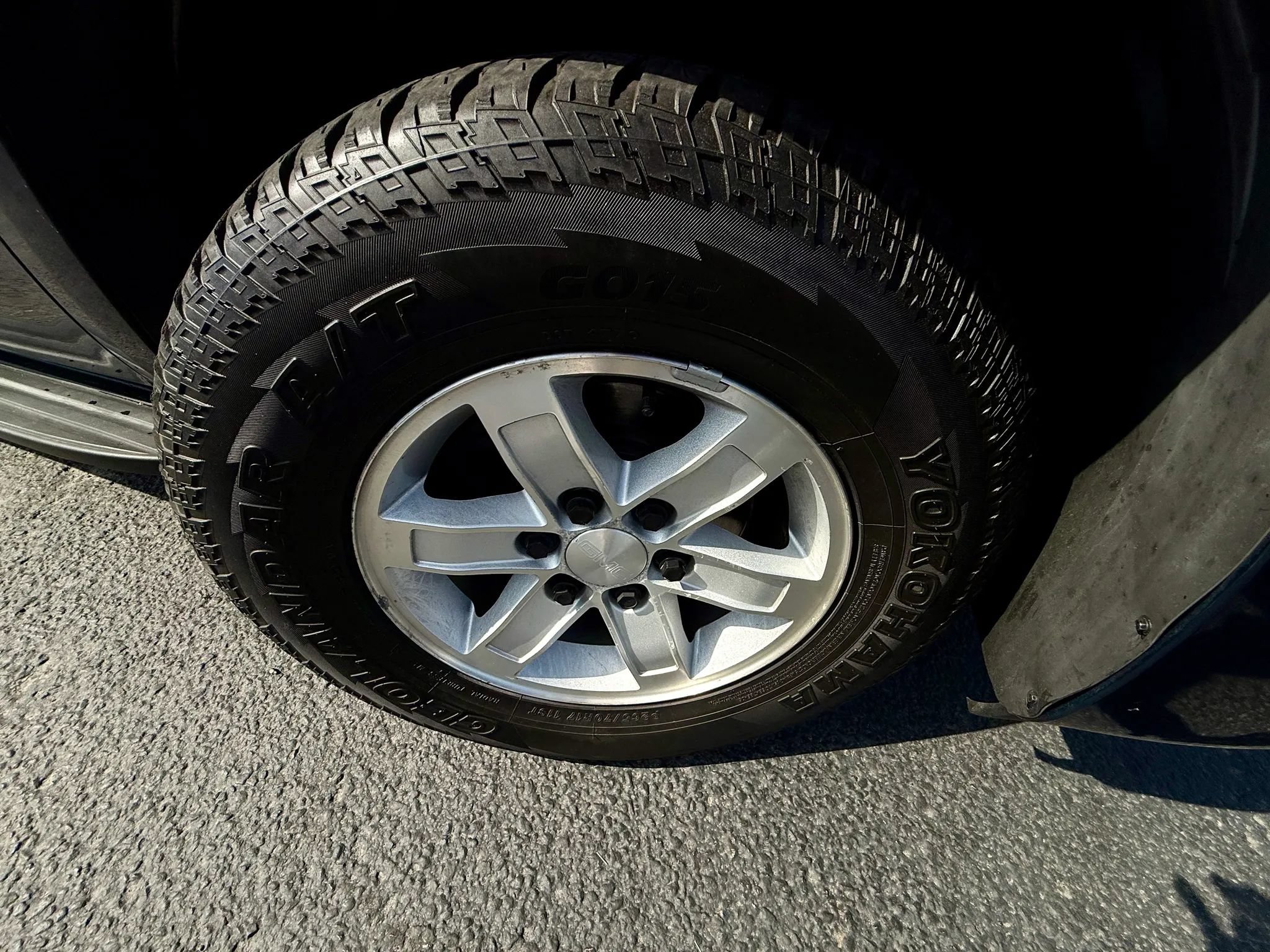 Used 2007 GMC Yukon SLT w/ SLT Preferred Equipment Group AWD/4WD image 21