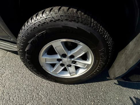 Used 2007 GMC Yukon SLT w/ SLT Preferred Equipment Group AWD/4WD image 21
