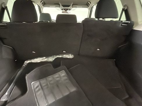 Used 2025 Nissan Rogue SV FWD image 31