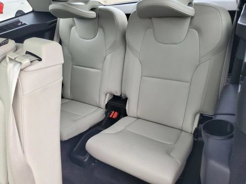 Certified 2025 Volvo XC90 T8 Plus w/ Protection Package Premier AWD/4WD image 33