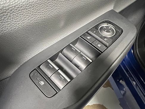 Certified 2023 Toyota Prius XLE FWD image 40