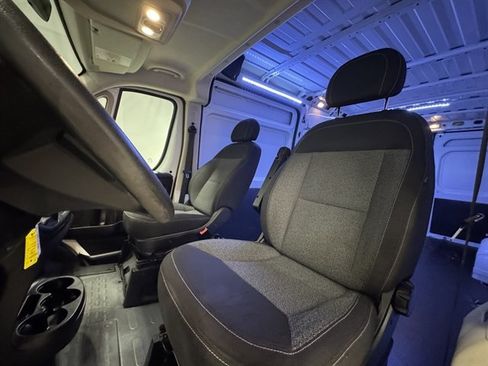 Used 2016 RAM ProMaster 3500 w/ Premium Appearance Group FWD image 17
