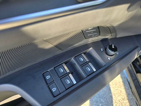 Used 2024 Audi e-tron GT Premium Plus image 17