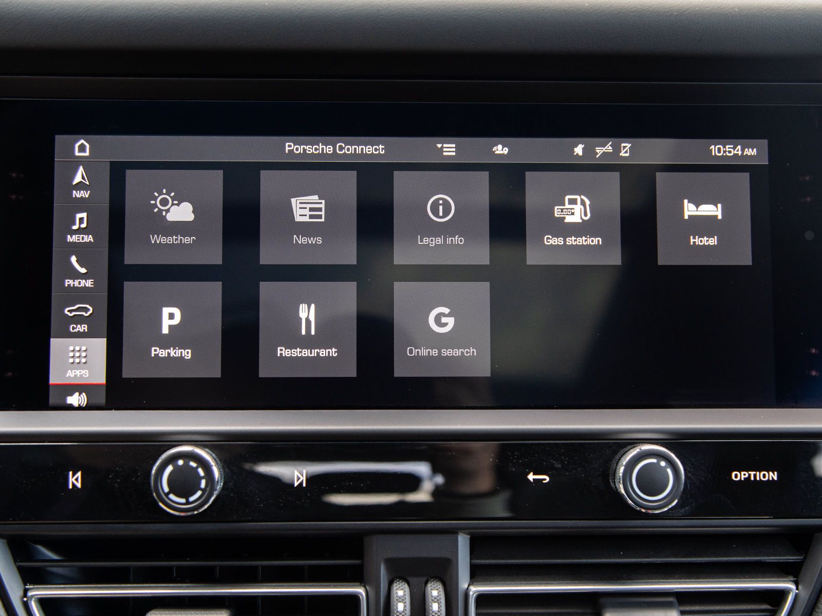 Certified 2026 Porsche Macan AWD/4WD image 10