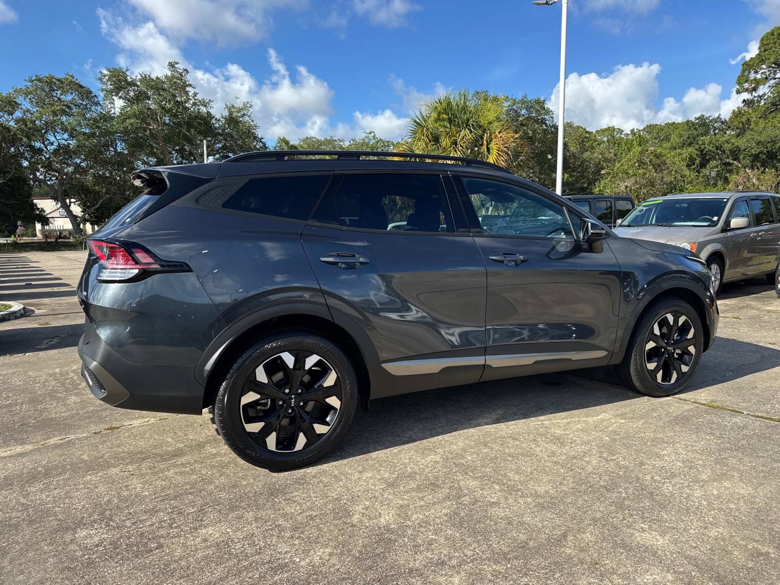 Used 2024 Kia Sportage X-Line w/ X-Line Premium Package AWD/4WD image 3