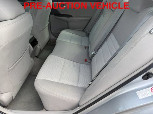 Used 2015 Toyota Camry LE FWD image 11