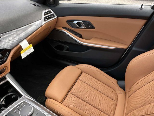 Used 2026 BMW 330i xDrive Sedan w/ M Sport Package AWD/4WD image 39