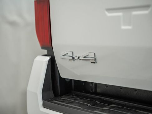 New 2026 Toyota Tacoma SR5 image 7