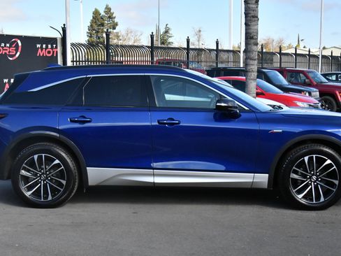 Used 2024 Acura ZDX A-Spec image 9