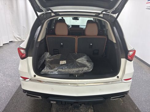 Used 2024 Acura MDX SH-AWD w/ Technology Package image 6