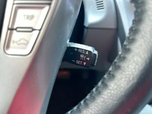 Used 2017 Toyota Prius V Five w/ Advanced Technology Package FWD image 18