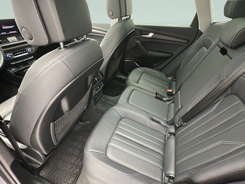 Used 2023 Audi Q5 2.0T Premium w/ Convenience Package AWD/4WD image 10