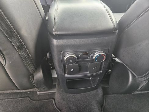 Used 2021 Ford Explorer XLT w/ Equipment Group 202A RWD image 19