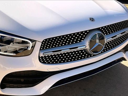 Used 2021 Mercedes-Benz GLC 300 image 24