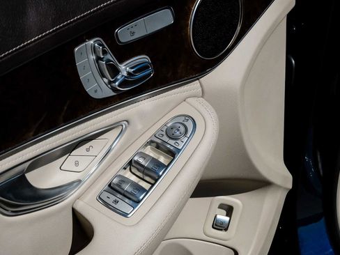 Used 2016 Mercedes-Benz C 300 4MATIC Sedan image 43