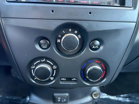 Used 2019 Nissan Versa SV FWD image 19