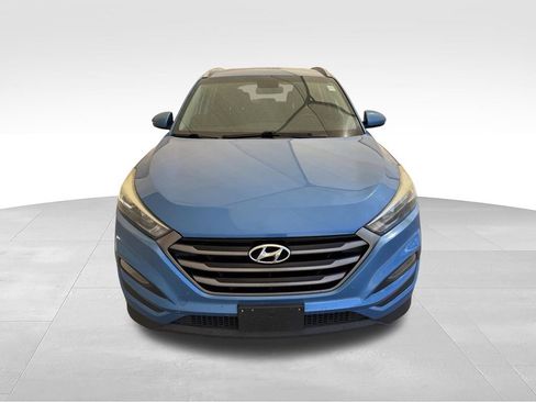 Used 2016 Hyundai Tucson SE w/ Option Group 02 FWD image 4