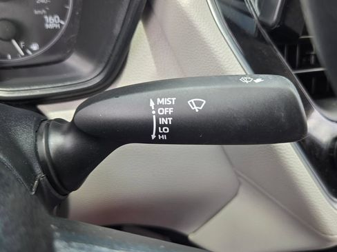 Used 2023 Toyota Corolla Cross L FWD image 25